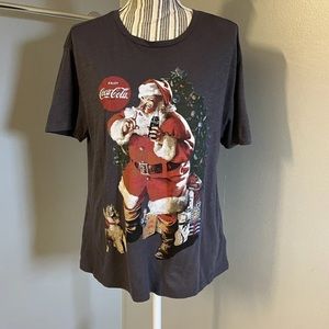 Lucky Brand Gray Christmas Tree Santa Clause Dog Presents coca-Cola T-Shirt S